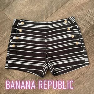 BANANA REPUBLIC SHORTS